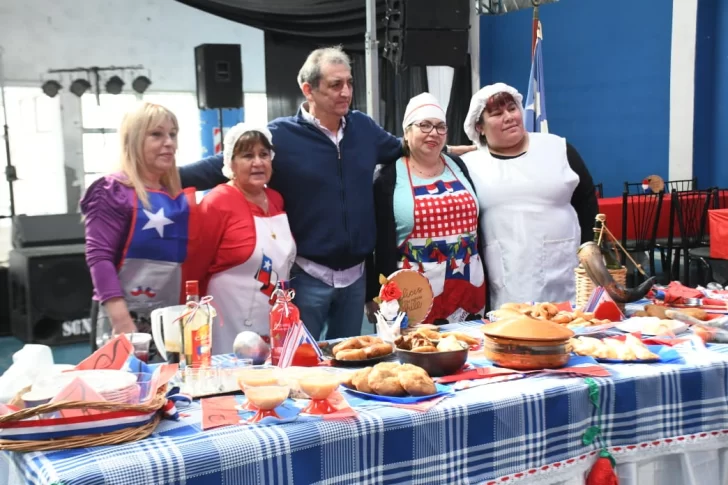 Con una degustación de platos típicos, comenzaron las fiestas patrias chilenas