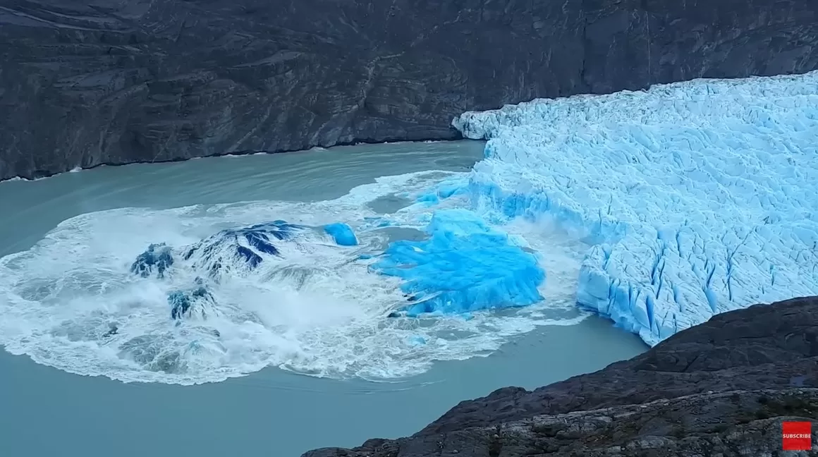 El impactante desprendimiento de un glaciar de la Patagonia se volvió viral: ¿Es el Perito Moreno? 