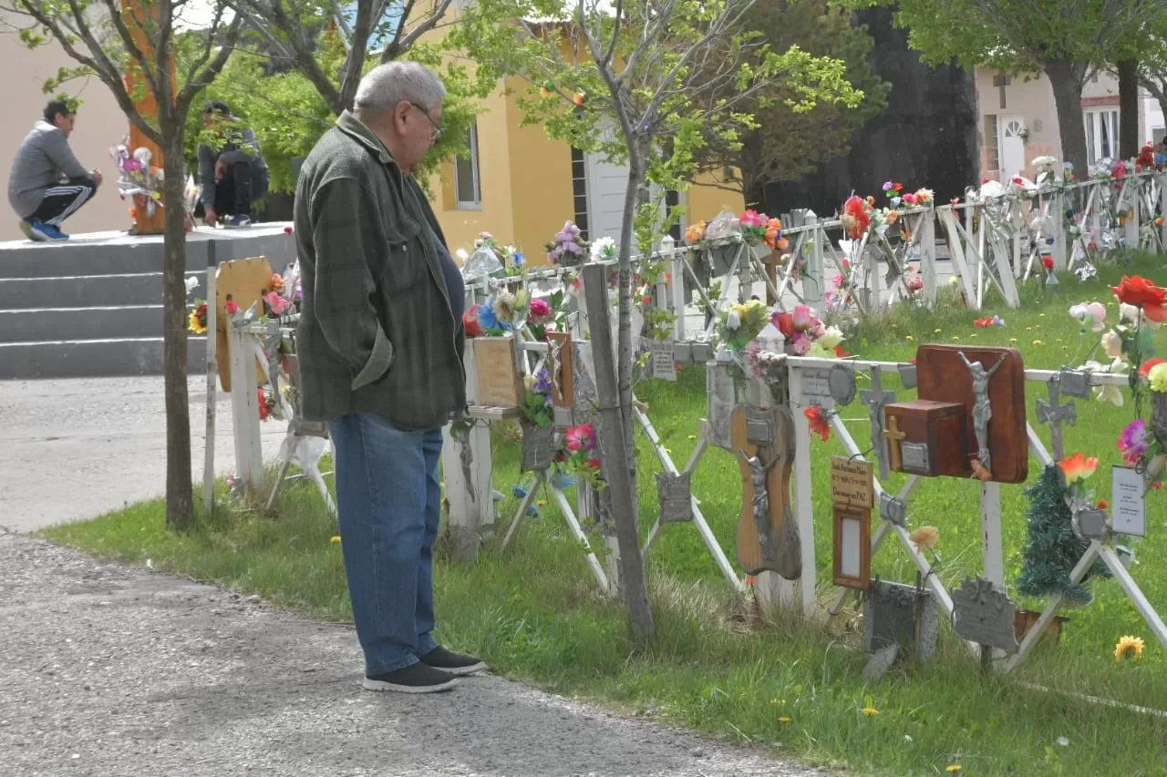 Día de los Muertos: cronograma de misas y horarios para visitar el cementerio de Río Gallegos Día de los Muertos: cronograma de misas y horarios para visitar el cementerio de Río Gallegos
