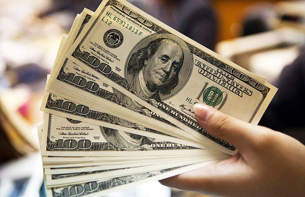 Tras el acuerdo con la deuda, el dólar blue bajó a $128