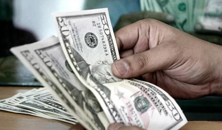 El dólar blue alcanzó el máximo valor del año
