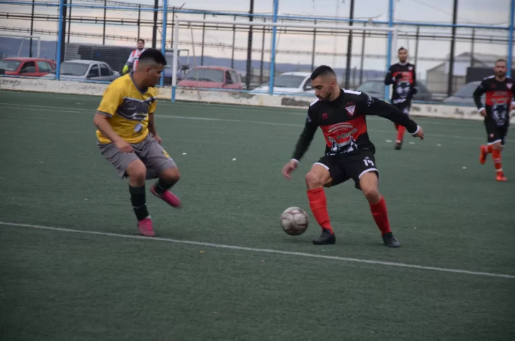 Fútbol de los Barrios: U.P.P le ganó 2 a 0 a Víal Santa Cruz y esta nuevamente en semifinales