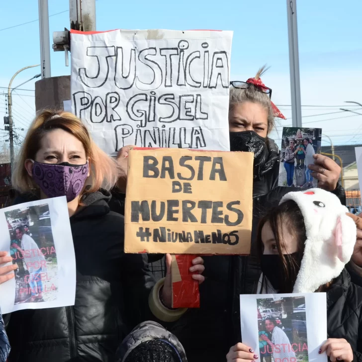 Familiares de Gisel Pinilla se manifestaron pidiendo Justicia y sostienen su sospecha en la ex pareja