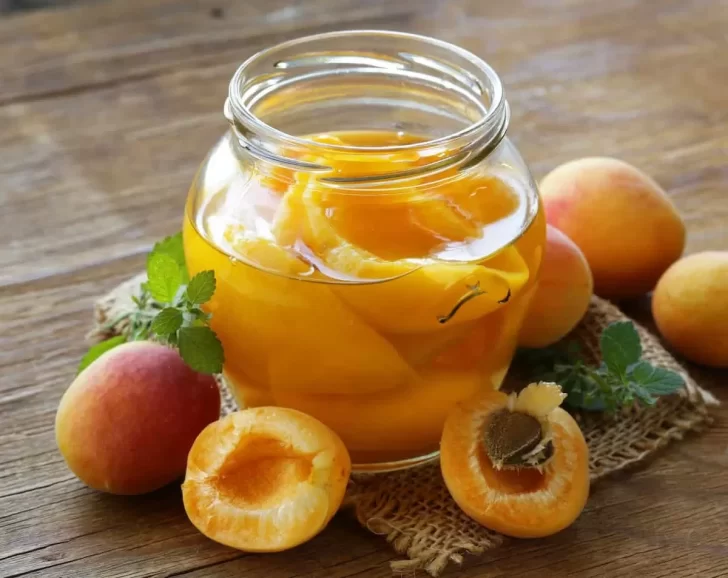 Receta de duraznos en almíbar: un postre fresco, sencillo y rendidor