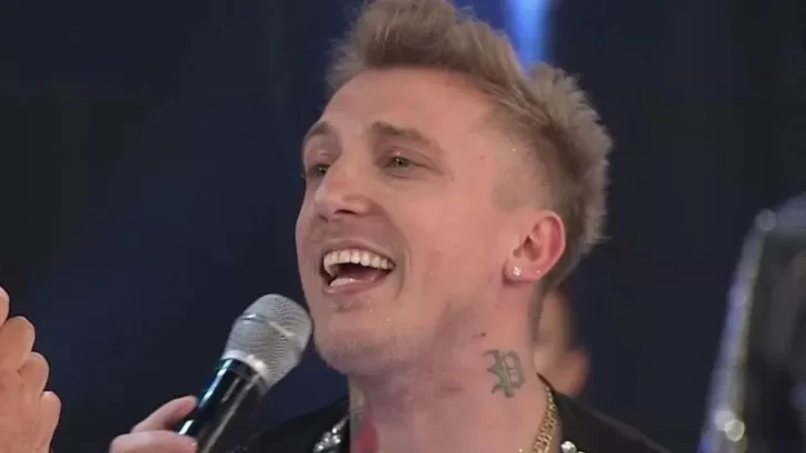 Video. “Deja de llorar, deja de sufrir señora”, cantó El Polaco con el megáfono de un vendedor de huevos