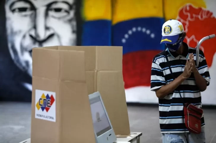 Elecciones en Venezuela: inició el cierre de centros de votación