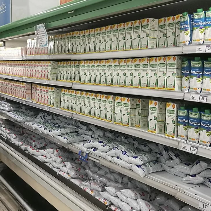 El Gobierno imputó a una decena de grandes empresas de consumo masivo por generar desabastecimiento