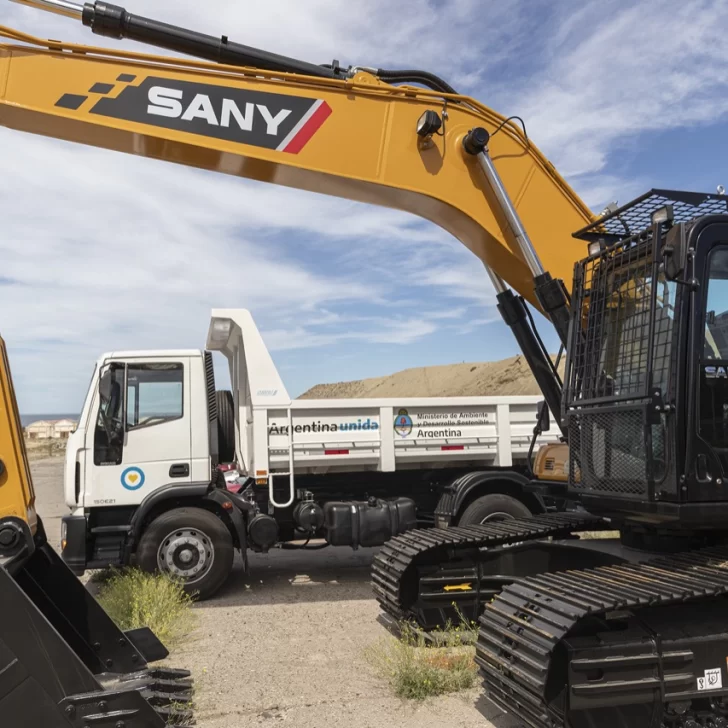 Comodoro Rivadavia comenzó a recibir el equipamiento de Nación para saneamiento ambiental