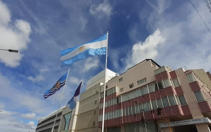 Malvinas. Santa Cruz se viste de celeste y blanco: mandanos la foto de tu bandera