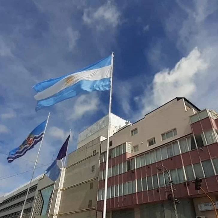 Malvinas. Santa Cruz se viste de celeste y blanco: mandanos la foto de tu bandera