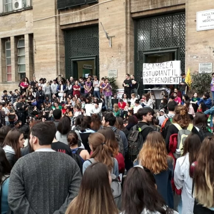 Las carreras de Medicina e Ingeniería serán más cortas en la UBA