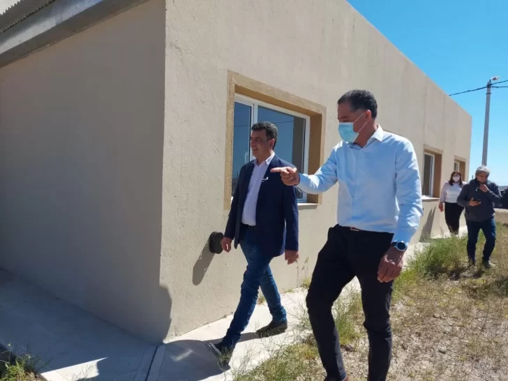 Eugenio Quiroga acompañó a Gustavo “Kaky” González en la inauguración de dos obras clave en Puerto Deseado