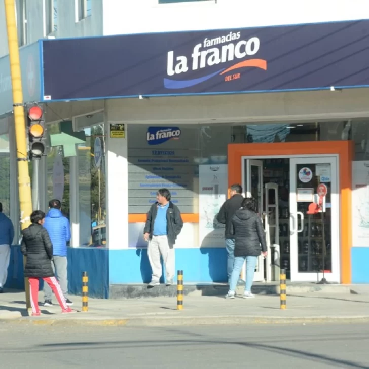 Cómo funcionan las farmacias que vacunan con la antigripal a los jubilados por PAMI