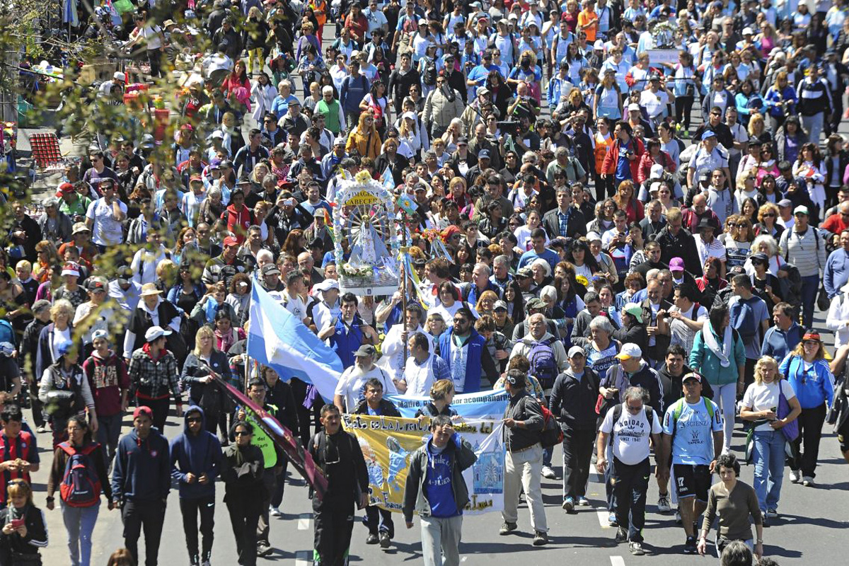 Peregrinación a Luján: los hinchas de la Selección Argentina que prometieron ir si Messi ganaba el Mundial 