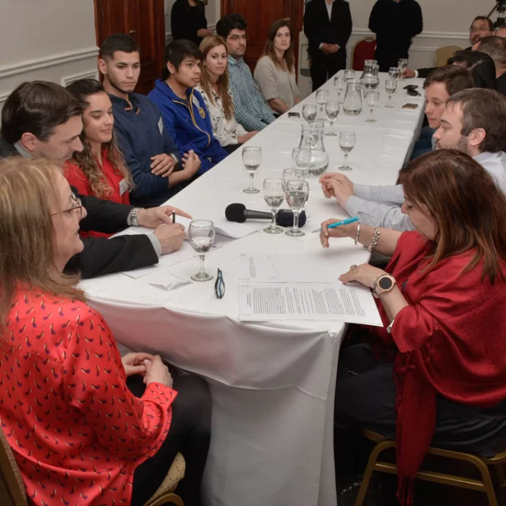 Puerto Deseado y Río Turbio se sumaron al corredor turístico “Santa Cruz Por Vos y Para Vos” Puerto Deseado y Río Turbio se sumaron al corredor turístico “Santa Cruz Por Vos y Para Vos”