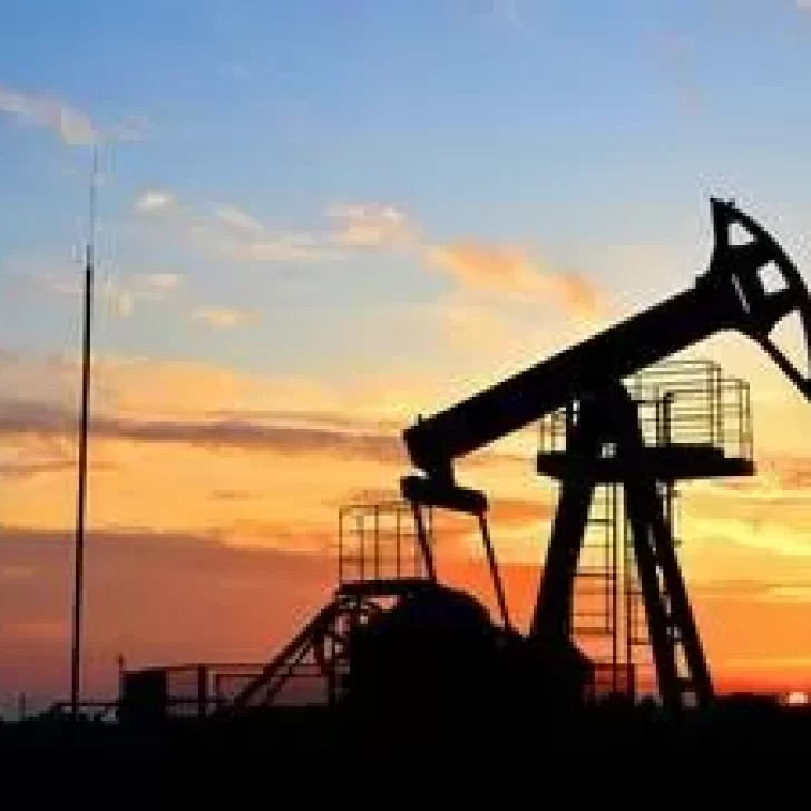 Cae el precio internacional del crudo, pero crecen las exportaciones Cae el precio internacional del crudo, pero crecen las exportaciones