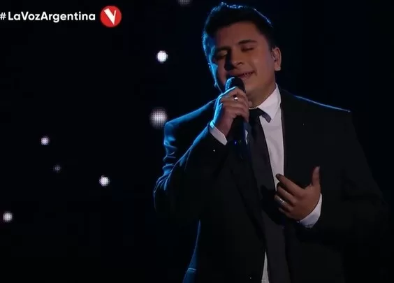 Francisco Benítez lo hizo de nuevo: cantó para encantar en La Voz Argentina