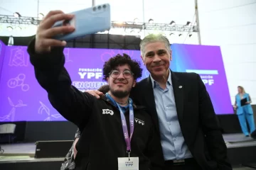 La Fundación YPF reunió a 330 estudiantes en el marco de su programa anual de becas La Fundación YPF reunió a 330 estudiantes en el marco de su programa anual de becas
