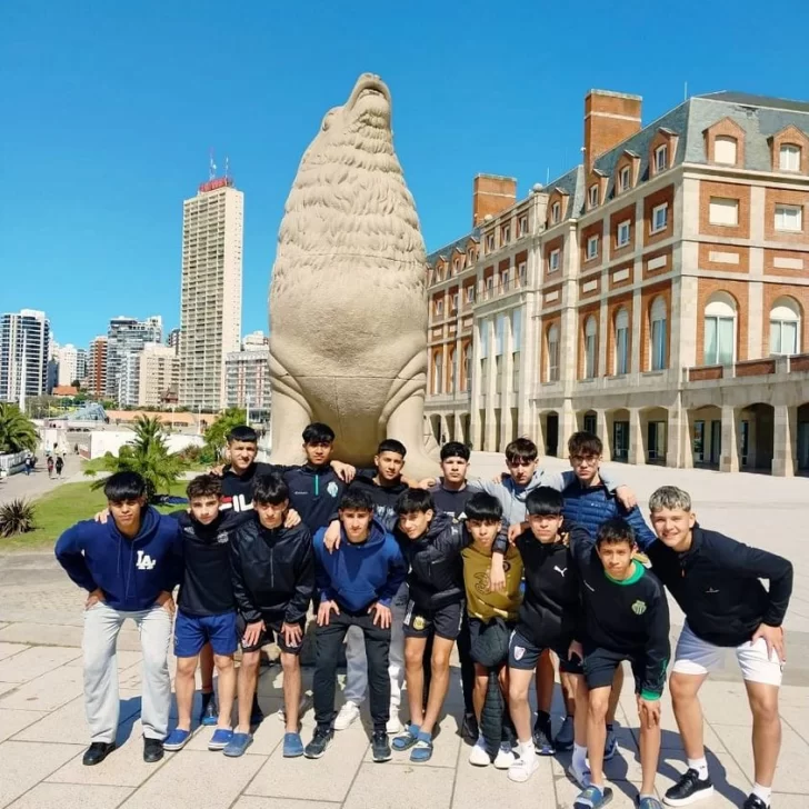 Mar del Plata: deportistas de Santa Cruz disfrutan del clima antes de la inauguración de los Juegos Evita