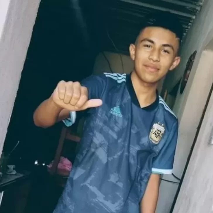 Pesar a horas del debut de Argentina en el Mundial: murió un futbolista juvenil en Salta Pesar a horas del debut de Argentina en el Mundial: murió un futbolista juvenil en Salta