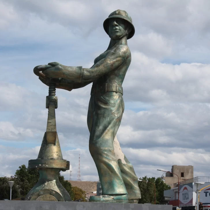 Caleta Olivia: cumple 121 años de esfuerzo y multiculturalidad