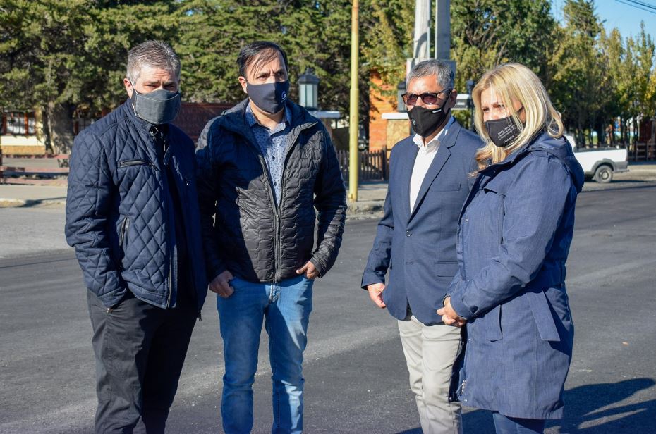 Pablo Grasso recorrió los avances de la avenida San Martín, una obra que “hace 20 años que no se arreglaba”