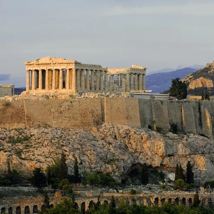 Un fuerte terremoto sacudió el centro de Grecia