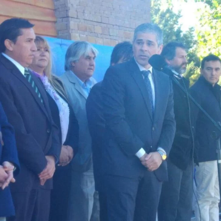 González le pidió a Macri que reincorpore a los despedidos de YCRT
