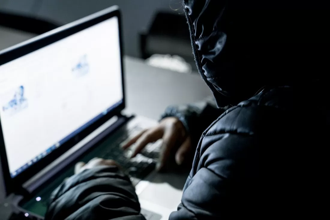  El grooming es una forma de acoso y abuso sexual que ocurre en entornos digitales.