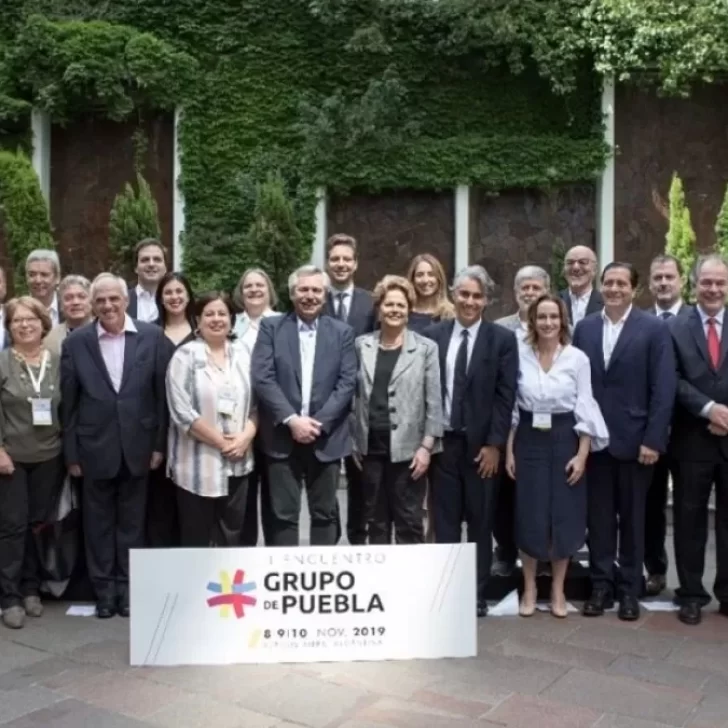 El Grupo de Puebla calificó la condena a Cristina Kirchner como un “vergonzoso ataque político, vestido de fallo judicial”