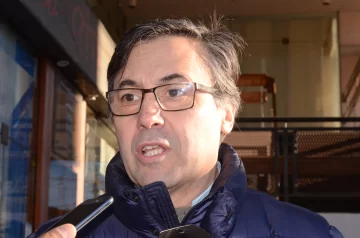 Barrera sanitaria: “Ya hay un daño económico real a la producción y a la industria frigorífica patagónica”, aseguró César Guatti Barrera sanitaria: “Ya hay un daño económico real a la producción y a la industria frigorífica patagónica”, aseguró César Guatti