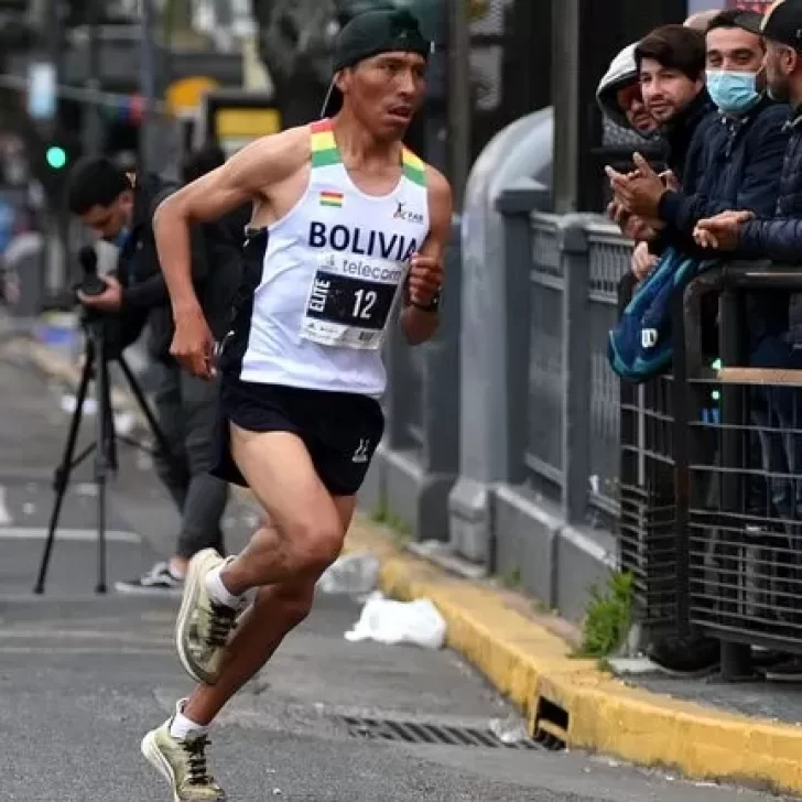 El boliviano Héctor Garibay ganó la Maratón Internacional de Buenos Aires y lo secundó un atleta de Chubut
