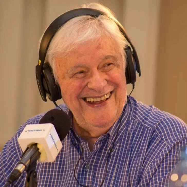 A los 82 años, Héctor Larrea anunció su retiro de la radio tras seis décadas de trayectoria