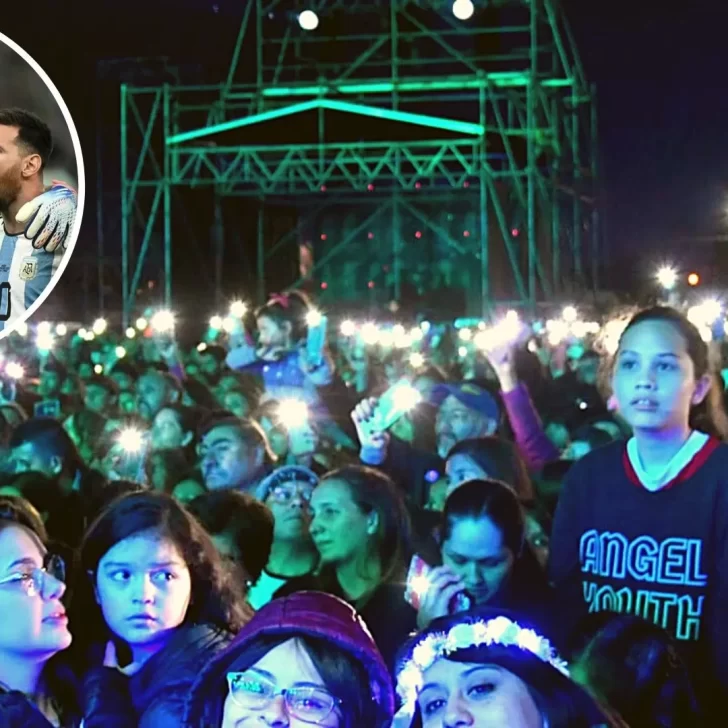 El Himno Nacional cantado por los jugadores se verá por la pantalla gigante del Aniversario de Río Gallegos El Himno Nacional cantado por los jugadores se verá por la pantalla gigante del Aniversario de Río Gallegos