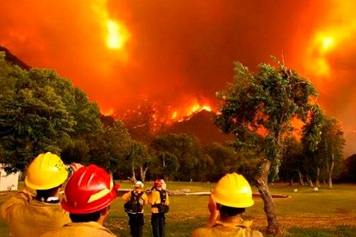 Falleció un bombero y ya son 3 los muertos por los incendios en la Comarca Andina