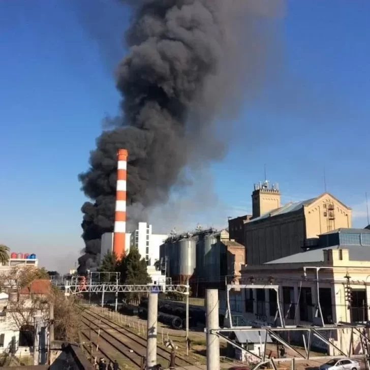 Incendio en la fábrica de cerveza Quilmes
