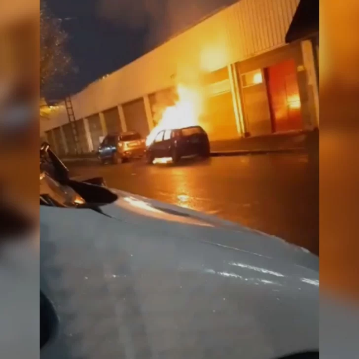 Un auto se prendió fuego en Río Gallegos