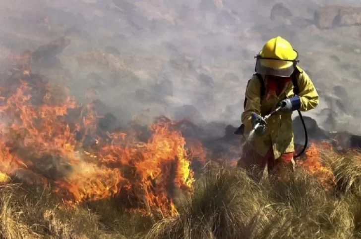 Incendios en Tierra del Fuego: las llamas avanzan y ya afectaron 6500 hectáreas de la Reserva Corazón de la Isla