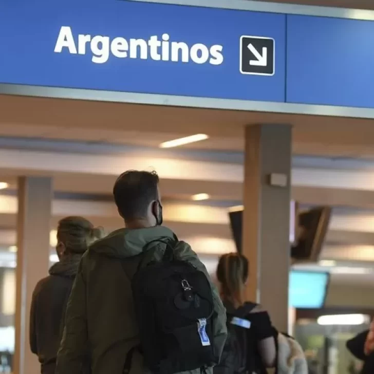 España evalúa levantar la prohibición de ingreso para viajeros argentinos