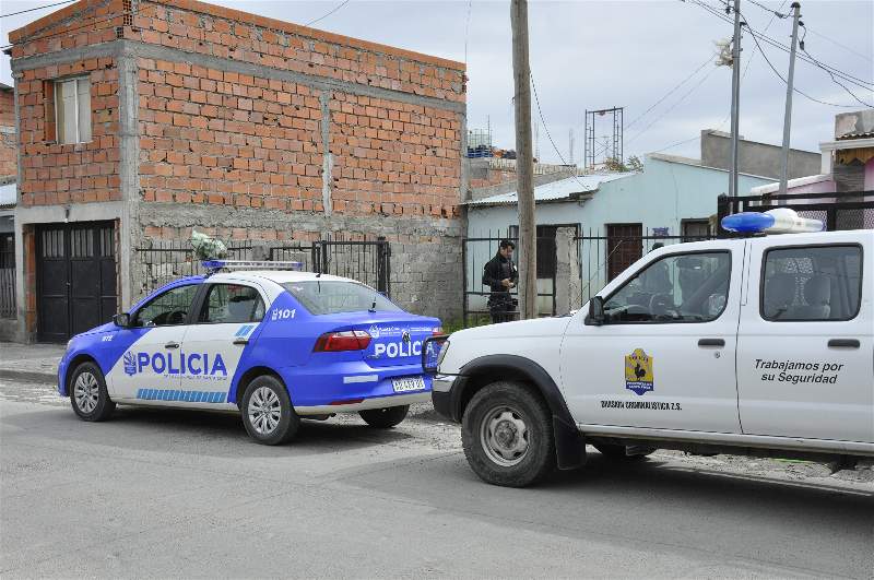 Una joven intentó ahorcarse, su hijo se percató y dio el aviso para que la salvaran Una joven intentó ahorcarse, su hijo se percató y dio el aviso para que la salvaran