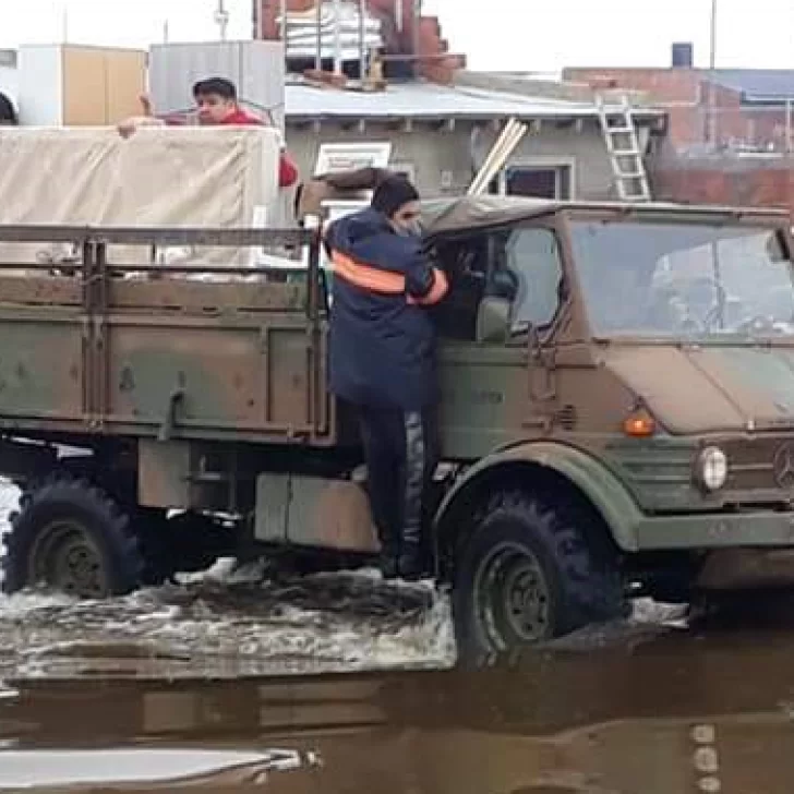 Impotencia por inundaciones en Río Gallegos: “Ahí están nuestros sueños de toda la vida, flotando”