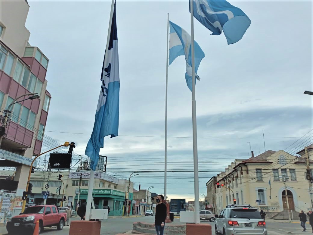 Pocas personas fueron al tradicional izamiento dominical Pocas personas fueron al tradicional izamiento dominical