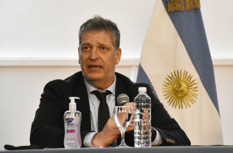 El Presidente del Banco del Chubut renunciará a su cargo tras la noche del escándalo