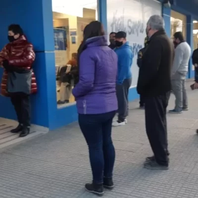 Jubilados de Santa Cruz cobran con aumento en julio: cuándo pagan y de cuánto es, según donde trabajó