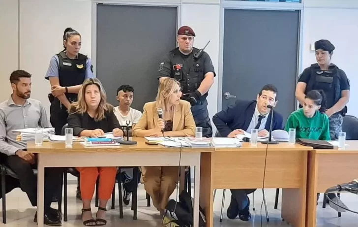 Lucio Dupuy: el forense dio un crudo testimonio con fotos de las golpizas y las acusadas pidieron irse del juicio