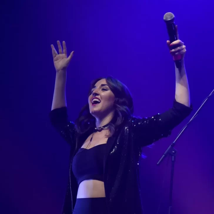 July Abril regresó a los escenarios y deslumbró al público del Movistar Arena July Abril regresó a los escenarios y deslumbró al público del Movistar Arena