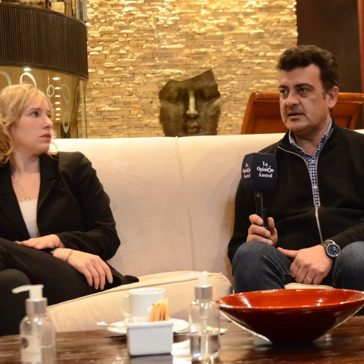 Camino a las urnas: Kaky González, Moira Lanesan del Frente de Todos y Leonardo Roquel de Cambia Santa Cruz hablan de todo Camino a las urnas: Kaky González, Moira Lanesan del Frente de Todos y Leonardo Roquel de Cambia Santa Cruz hablan de todo