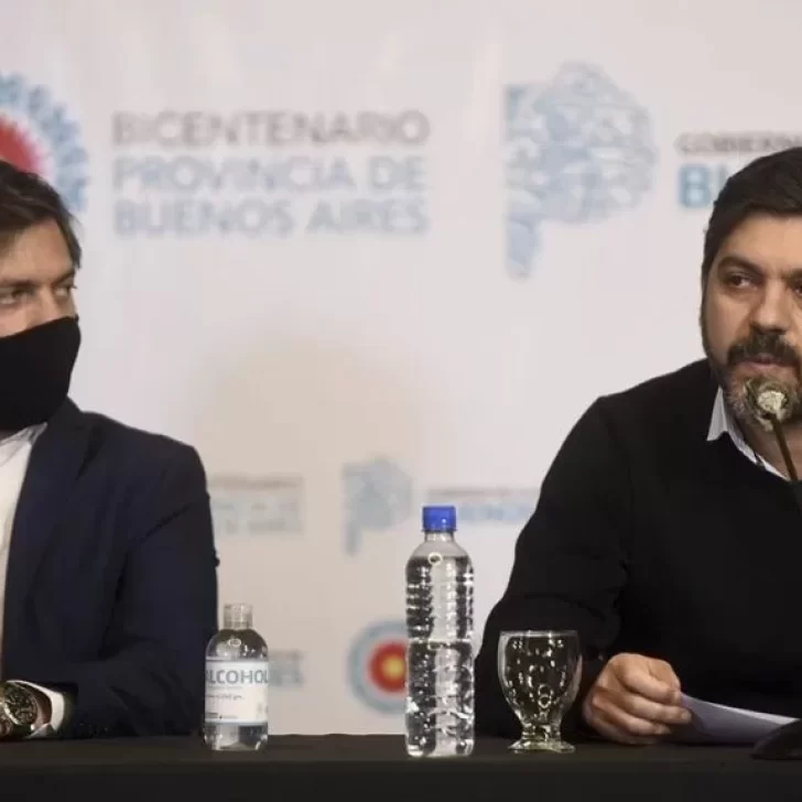 Pase sanitario: Axel Kicillof analiza prohibir el ingreso a bares y restaurantes a quienes no estén vacunados