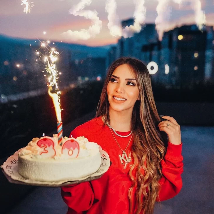 Boom en YouTube: Kimberly Loaiza superó los 30 millones de suscriptores Boom en YouTube: Kimberly Loaiza superó los 30 millones de suscriptores