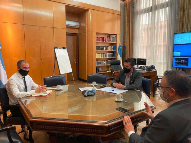 Previo al traspaso de la Secretaría de Energía, Guzmán y Kulfas se reunieron con Darío Martínez